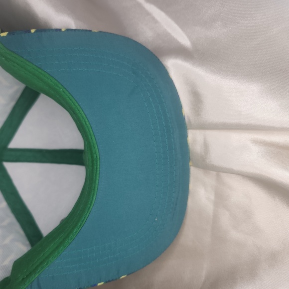 2016 Official Brazil Olympics NWOT Metal Pin Adorned  Adjustable Hat (Imported) - Picture 6 of 8